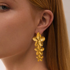 olala earrings