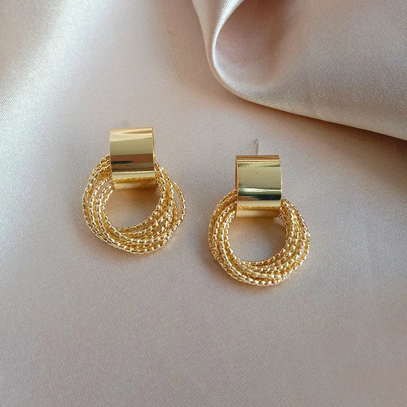 helo earrings