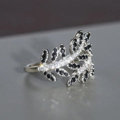 Mary ring