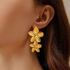 olala earrings