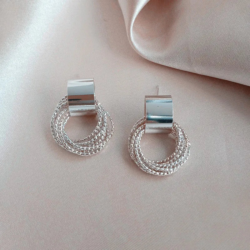 helo earrings