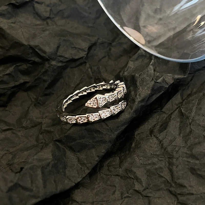 Uopa ring